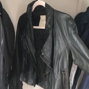 Cropped black leather jacket